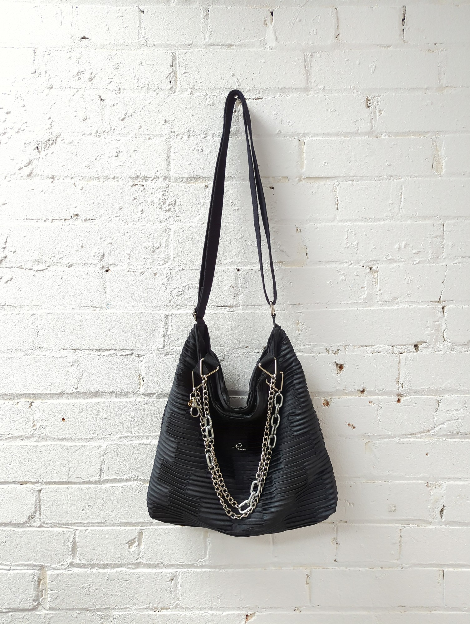 polyester pleated velvet cross-body tote bag